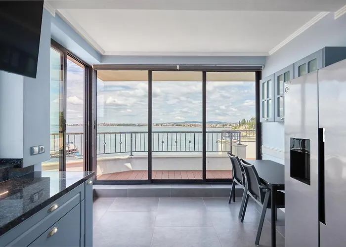 Apartament 3bd Paradise With A Stunning View With Parking By Flat Mаnаger